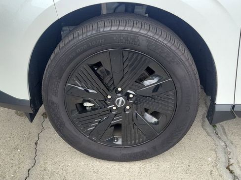 Certified 2025 Nissan Murano SV AWD/4WD image 11