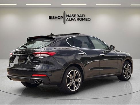 Used 2022 Maserati Levante Modena AWD/4WD image 6