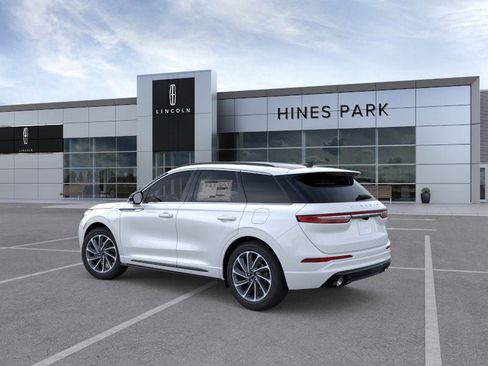 New 2026 Lincoln Corsair Grand Touring image 4