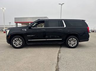 Used 2025 GMC Yukon XL Denali AWD/4WD video 3