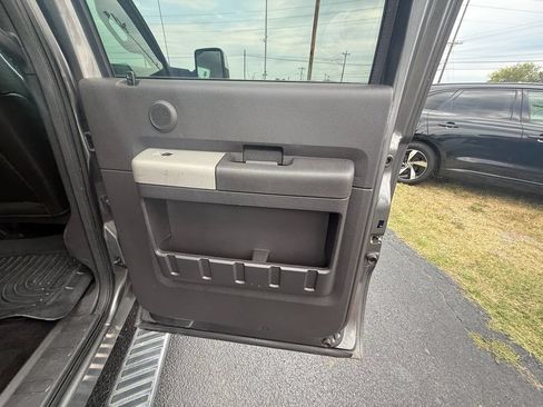 Used 2013 Ford F250 Lariat w/ Chrome Pkg RWD image 20