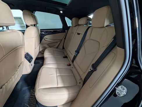 New 2026 Porsche Macan AWD/4WD image 25