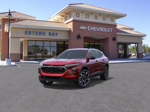 New 2026 Chevrolet Trax RS w/ Driver Confidence Package FWD image 8
