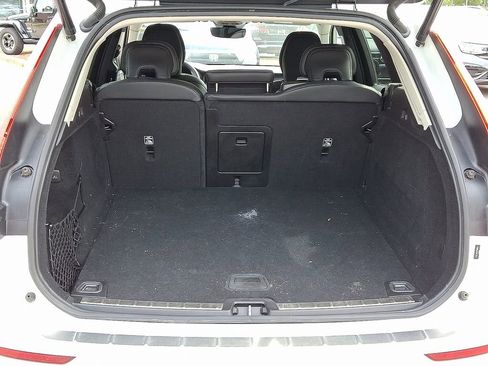 Used 2023 Volvo XC60 B5 Ultimate w/ Climate Package image 31