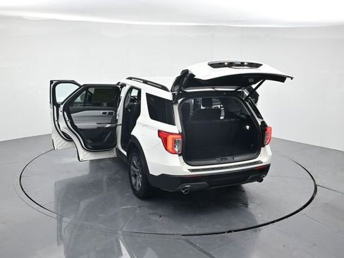 Used 2023 Ford Explorer XLT w/ Equipment Group 202A image 46