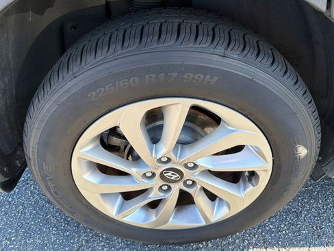 Used 2017 Hyundai Tucson SE Plus FWD image 17