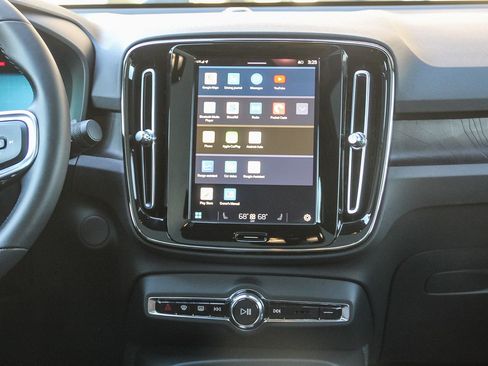 Used 2023 Volvo C40 P8 Recharge Plus w/ Protection Package Premier image 15