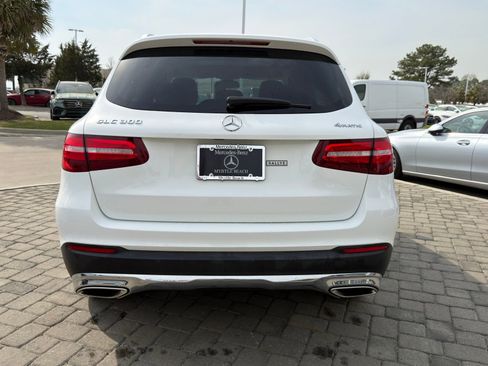 Used 2019 Mercedes-Benz GLC 300 4MATIC image 9