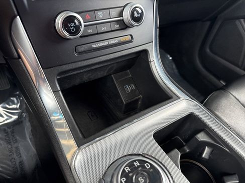 Used 2022 Ford Edge Titanium w/ Equipment Group 301A image 20