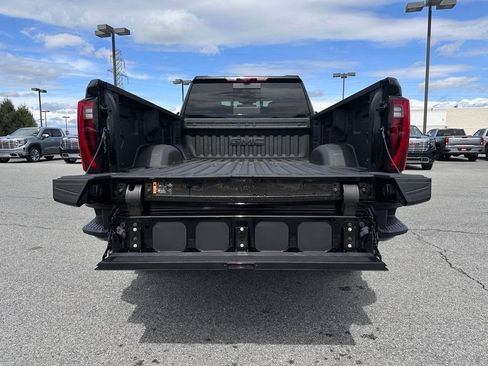 New 2026 GMC Sierra 3500 Denali w/ Denali Reserve Package AWD/4WD image 39