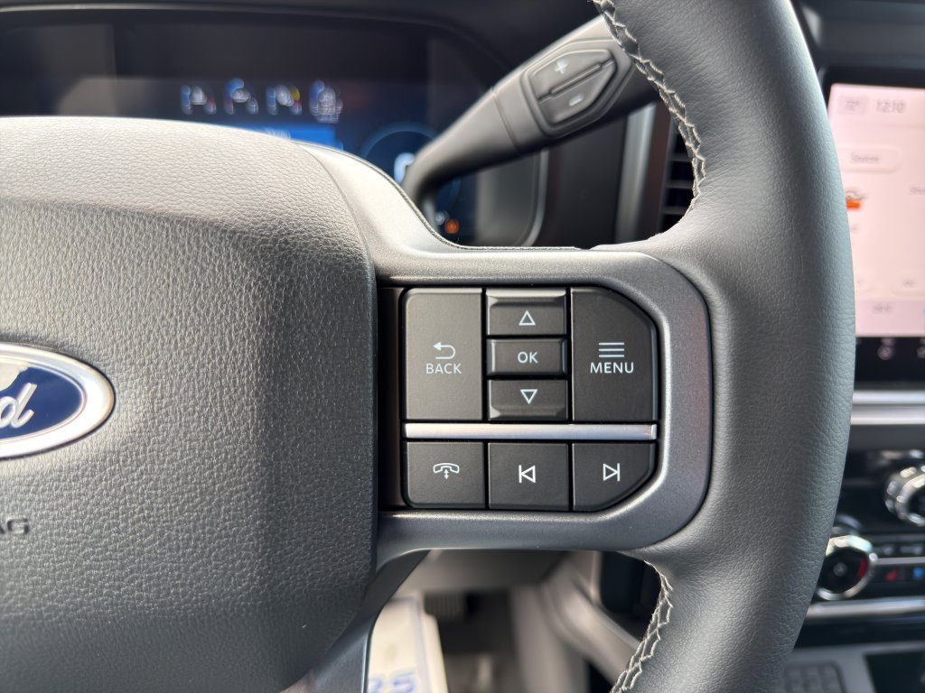 New 2026 Ford F350 Lariat w/ Black Appearance Package AWD/4WD image 34