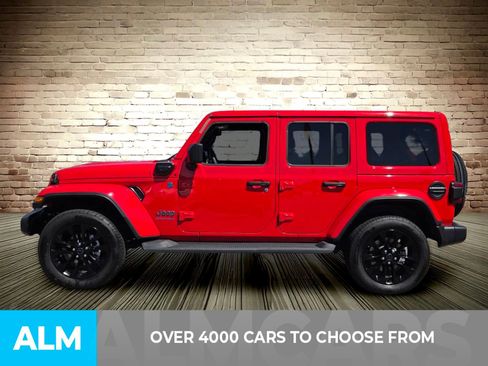 Used 2025 Jeep Wrangler Unlimited Sahara AWD/4WD image 3
