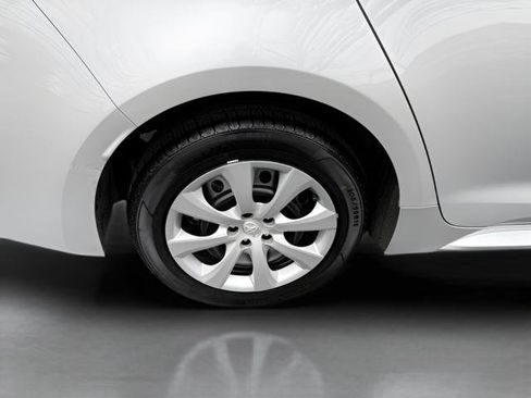 Used 2024 Toyota Corolla LE FWD image 24