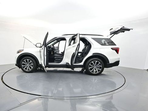 New 2026 Ford Explorer ST-Line AWD/4WD image 39