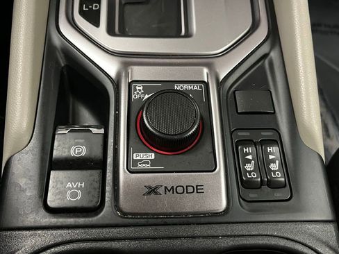 Used 2022 Subaru Forester Premium image 14