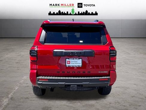 Certified 2025 Toyota 4Runner 4WD image 4