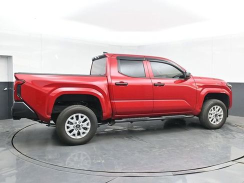Used 2025 Toyota Tacoma SR image 38