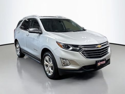Used 2020 Chevrolet Equinox Premier AWD/4WD image 3