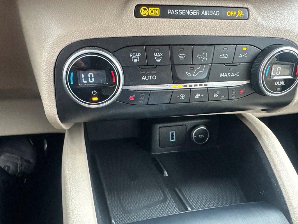 Used 2020 Ford Escape Titanium AWD/4WD image 21