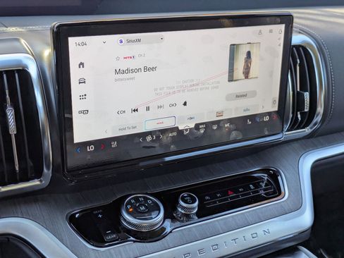 New 2025 Ford Expedition Platinum w/ Platinum Ultimate Package image 19