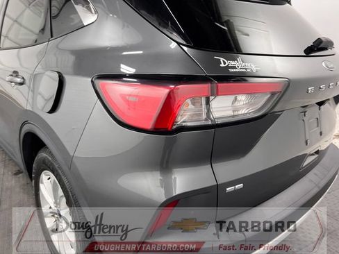 Used 2022 Ford Escape SE w/ Convenience Package FWD image 12