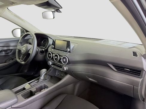 Used 2025 Nissan Sentra S image 27