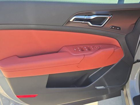 New 2026 Kia Sportage SX FWD image 18