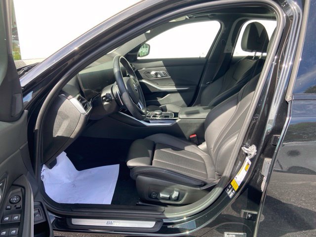 Used 2023 BMW 330i xDrive Sedan w/ Premium Package AWD/4WD image 10