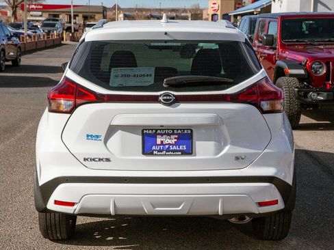 Used 2024 Nissan Kicks SV image 6