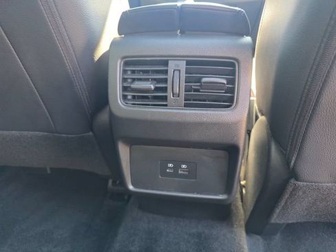 Used 2023 Nissan Rogue SL AWD/4WD image 15