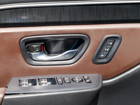 Used 2025 Honda Pilot Elite image 17