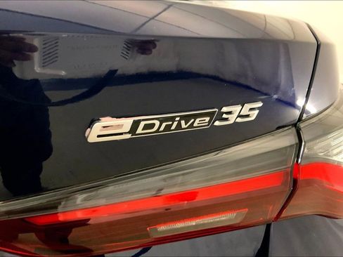 Certified 2023 BMW i4 eDrive35 RWD image 30