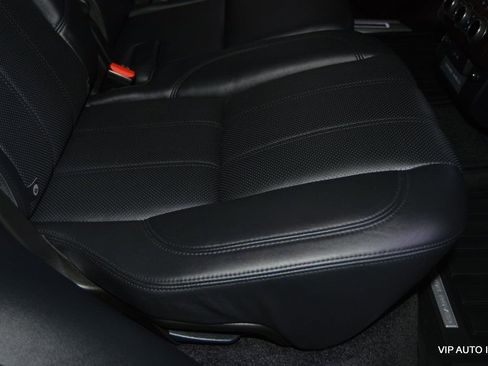 Used 2017 Land Rover Range Rover Long Wheelbase Supercharged image 18