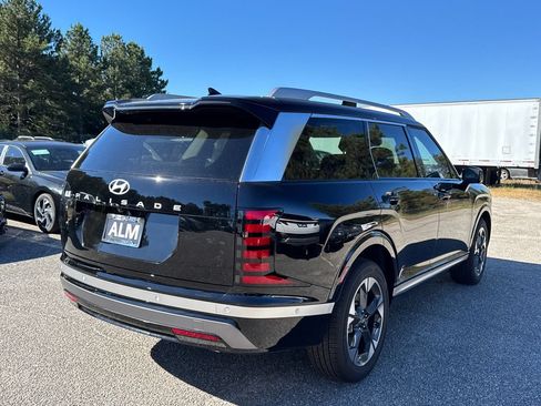 New 2026 Hyundai Palisade Limited FWD image 6