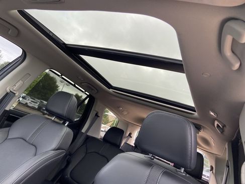 Used 2023 Honda Pilot Touring image 29