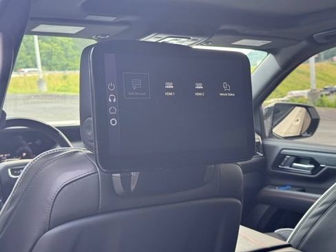 New 2026 GMC Yukon AT4 Ultimate w/ LPO, Floor Liner Package AWD/4WD image 26