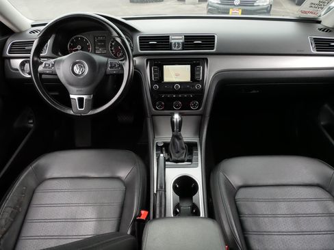 Used 2015 Volkswagen Passat 1.8T SE image 10