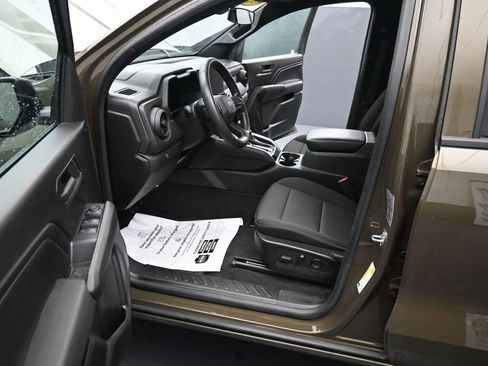 Used 2023 Chevrolet Colorado Trail Boss image 15