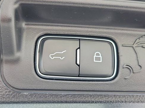 Certified 2023 Ford Explorer XLT w/ Equipment Group 202A RWD image 8