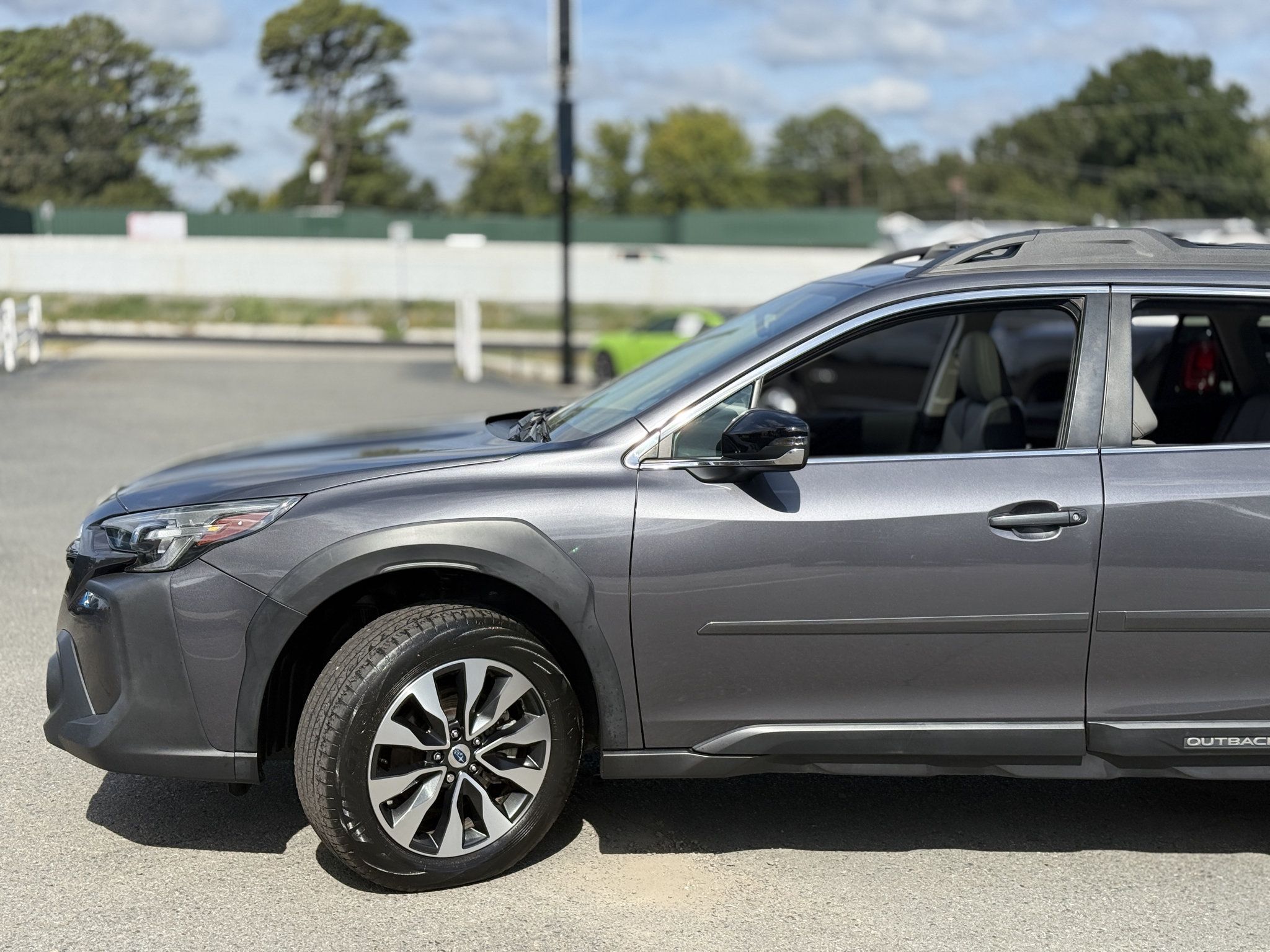 Used 2023 Subaru Outback Limited AWD/4WD image 5