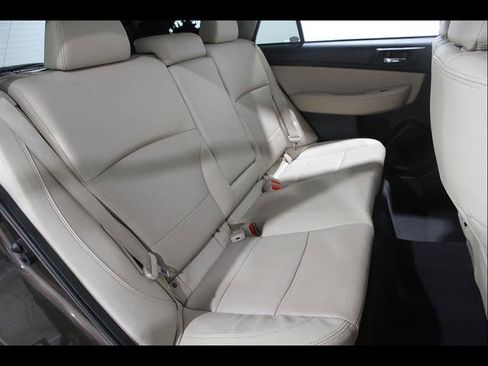 Used 2019 Subaru Outback 2.5i Limited w/ Popular Package #2 AWD/4WD image 19