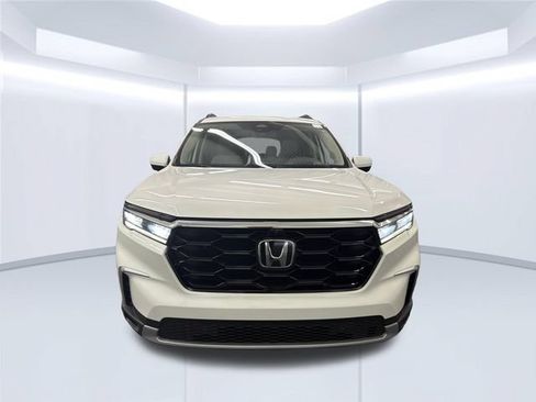 Used 2023 Honda Pilot Elite image 2