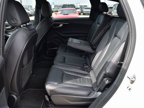 Used 2025 Audi Q7 3.0T Premium Plus image 22