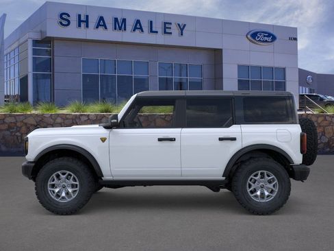 New 2025 Ford Bronco Badlands image 3