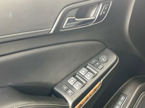 Used 2020 Chevrolet Tahoe Premier w/ RST Edition image 18