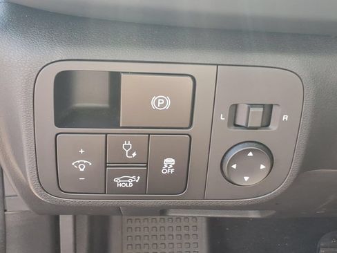 Certified 2024 Hyundai Ioniq 6 SE RWD image 18