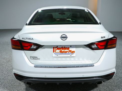 Used 2021 Nissan Altima 2.5 SR FWD image 8