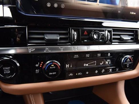 New 2026 Nissan Pathfinder Platinum image 19