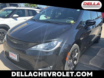Used 2020 Chrysler Pacifica Touring-L