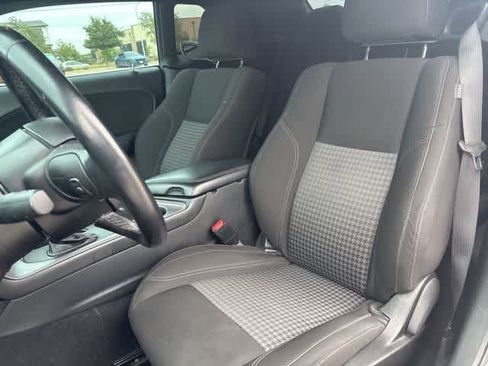 Used 2023 Dodge Challenger SXT RWD image 22